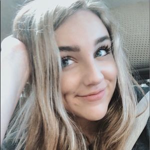 Meet your Posher, Madeline